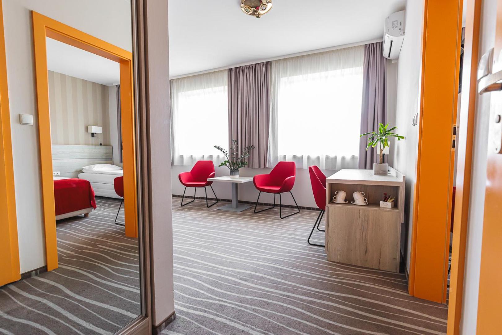 Hotel Akwawit Leszno  Exterior photo